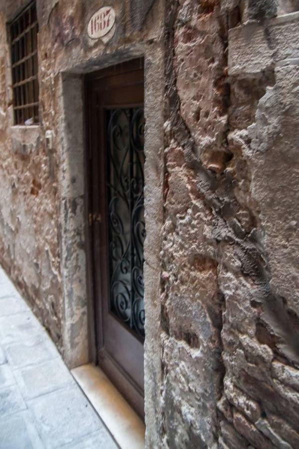 A Couple Of Steps From Rialto Apartment Venice Exterior photo